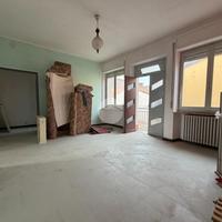 2 LOCALI A MONZAMBANO