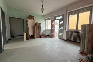 2 LOCALI A MONZAMBANO