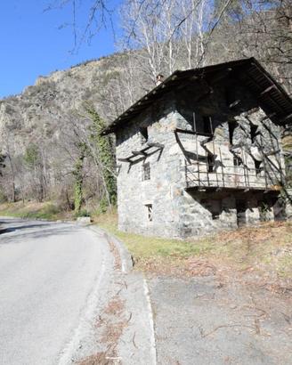 RUSTICO A EMARESE