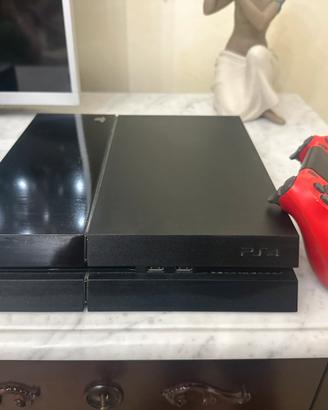 Ps4 500gb completo di joystick rosso come nuovo