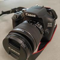 Canon EOS 2000D + EF-S IS II Fotocamera