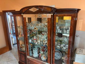 Cristalliera e tavolo con 6 sedie FdlMade in italy