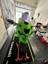 KAWASAKI NINJA ZX10RR 2026 PERFORMANCE AKRAPOVIC