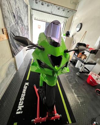 KAWASAKI NINJA ZX10RR 2026 PERFORMANCE AKRAPOVIC