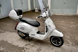 Vespa GTS 300
