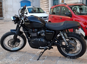 Triumph bonneville 900