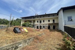 AMPIA CASA INDIPENDENTE DA RISTRUTTURARE