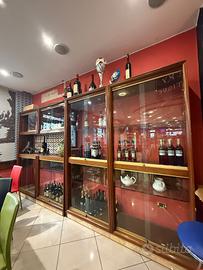 Vetrine espositive in legno e vetro