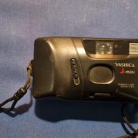 macchina fotografica Yashica