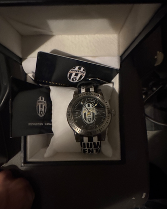 Orologio da polso ufficiale della Juventus.