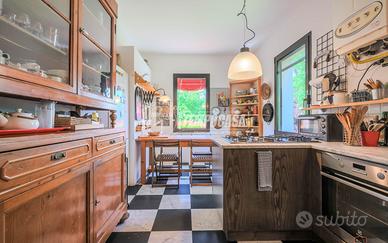 CP19 APPARTAMENTO IN VILLA SU DUE LIVELLI