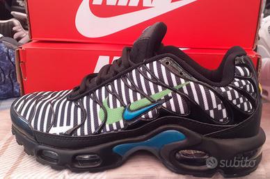 Scarpe Air Max plus squalo Sports In vendita a Napoli