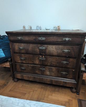 cassettiera antica in legno 