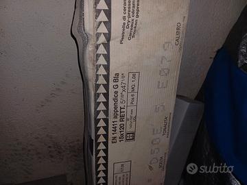 gres porcellanato effeto legno