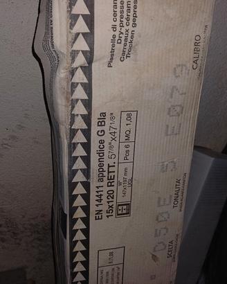 gres porcellanato effeto legno
