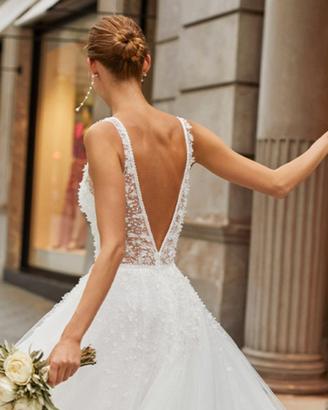 Abito sposa Luna Novias by Rosa Clarà con velo