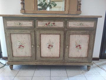 MADIA CREDENZA