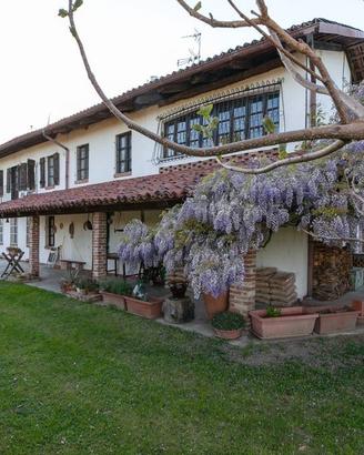 Villa con ampio giardino privato e terreno