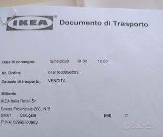 Divano da 3 posti in tessuto,mai utilizzato 