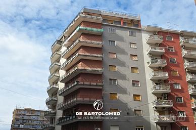 Panoramico app. in Via G.Messina con vista mare