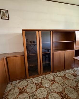 Sala da pranzo completa