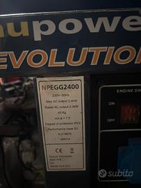 Generatore di corrente più set luci per feste