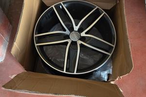 Cerchi audi S 19 pollici