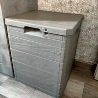 Contenitore in resina grigio tortora balcone casa