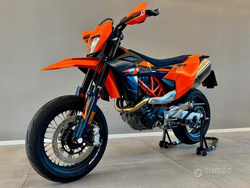 KTM 690 SMC R 79CV MODEL 2027 UFFICIALE KTM UNIPRO