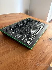 Roland - TR8
