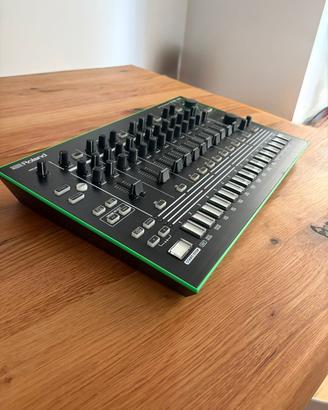 Roland - TR8
