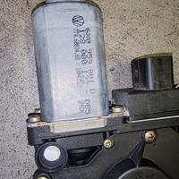 Alzacristallo ant dx VOLKSWAGEN LUPO 2001