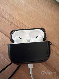 AirPods Pro 2 con custodia di ricarica MagSafe