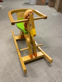 Cavallo a Dondolo in Legno