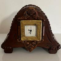 Orologio da tavolo intagliato