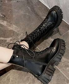Stivali Stringati 