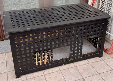 Lettiera per conigli in legno – cassapanca HOL