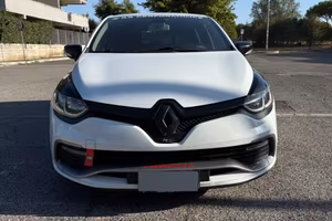 Clio 4 rs trophy