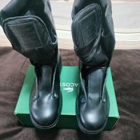 Anfibi marca Tacconi taglia 43 neri nuovi