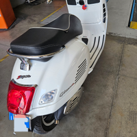 Vespa gts 300s con soli 11000km pari al nuovo