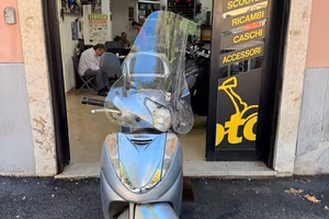 Honda SH 300 fine 2007 - PERMUTE