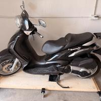Piaggio beverly 500