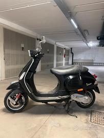 Vespa 50s 2008 nera