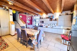 Appartamento di 110 m² con 3 locali e box auto a S