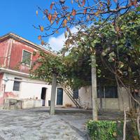 Porzione di villa - Piedimonte Etneo