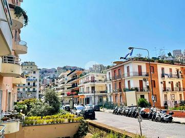 3 LOCALI A NAPOLI