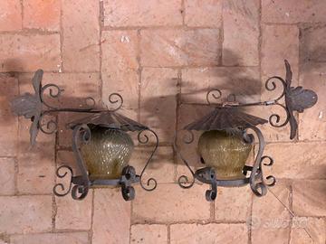 Antiche lampade da esterni con vetro ambrato