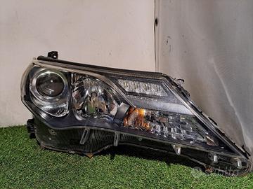 FARO ANTERIORE DESTRO TOYOTA Rav4 6° Serie 811304