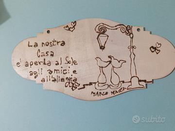 targhetta a pirografo personalizzata 