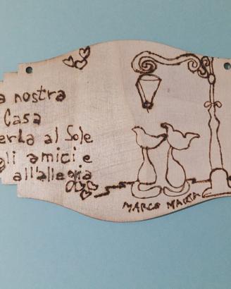 targhetta a pirografo personalizzata 